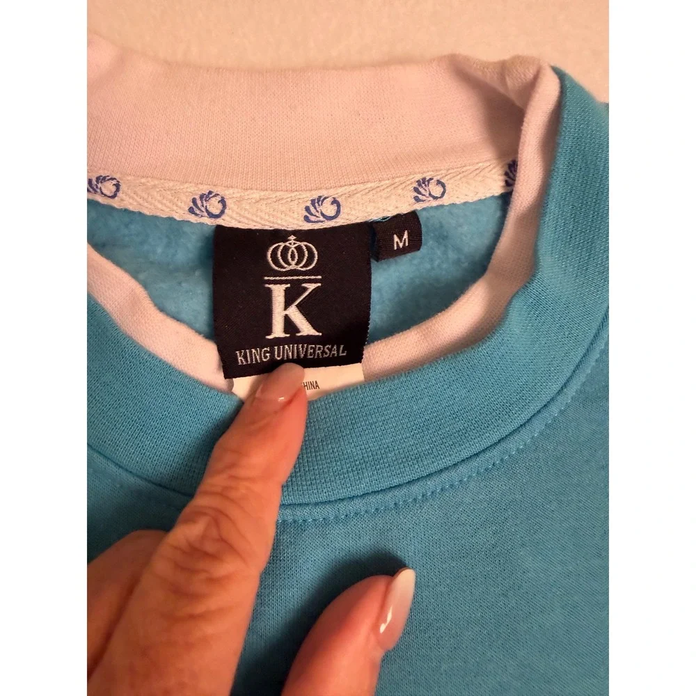 King Universal Teal Blue Embroidered Peacock Sweatshirt Crewneck Mens Medium